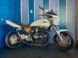 XJR400
